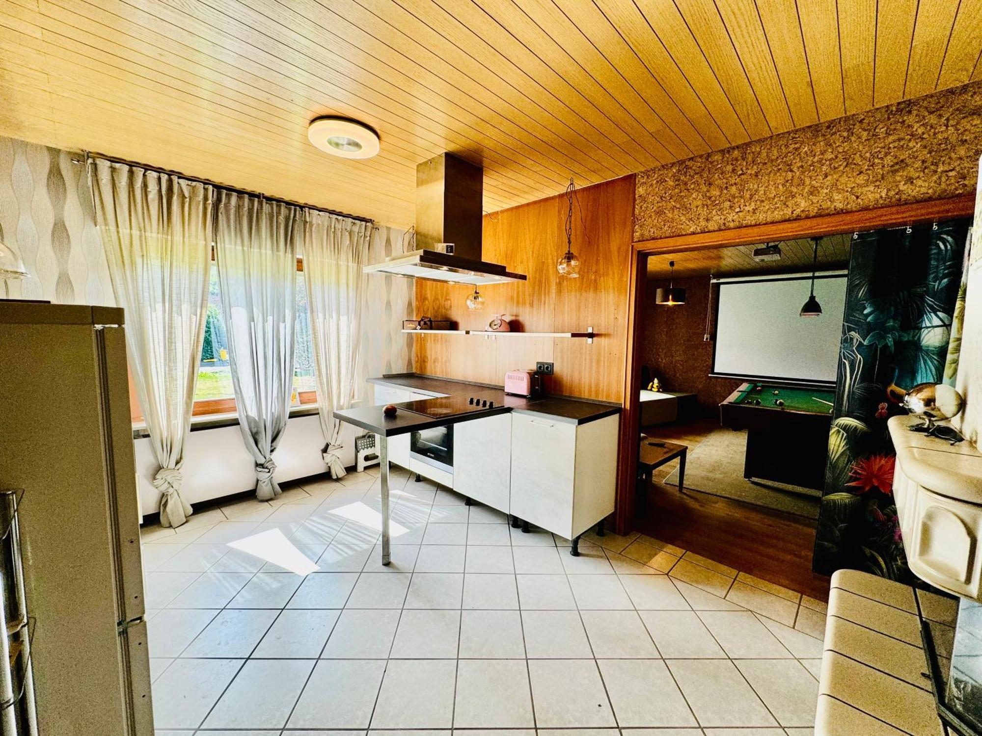Bookeinfach Bad Ems - Private - Sauna Jacuzzi Whirlpool Swimmingpool Alahna Sup Beachvolleyball Billiards Ping Pong Cinema Theater Music Disco Ball Bbq Und Parkplaetze Экстерьер фото