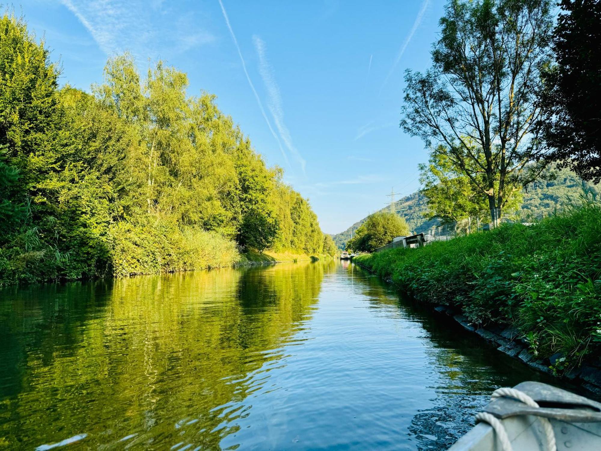 Bookeinfach Bad Ems - Private - Sauna Jacuzzi Whirlpool Swimmingpool Alahna Sup Beachvolleyball Billiards Ping Pong Cinema Theater Music Disco Ball Bbq Und Parkplaetze Экстерьер фото