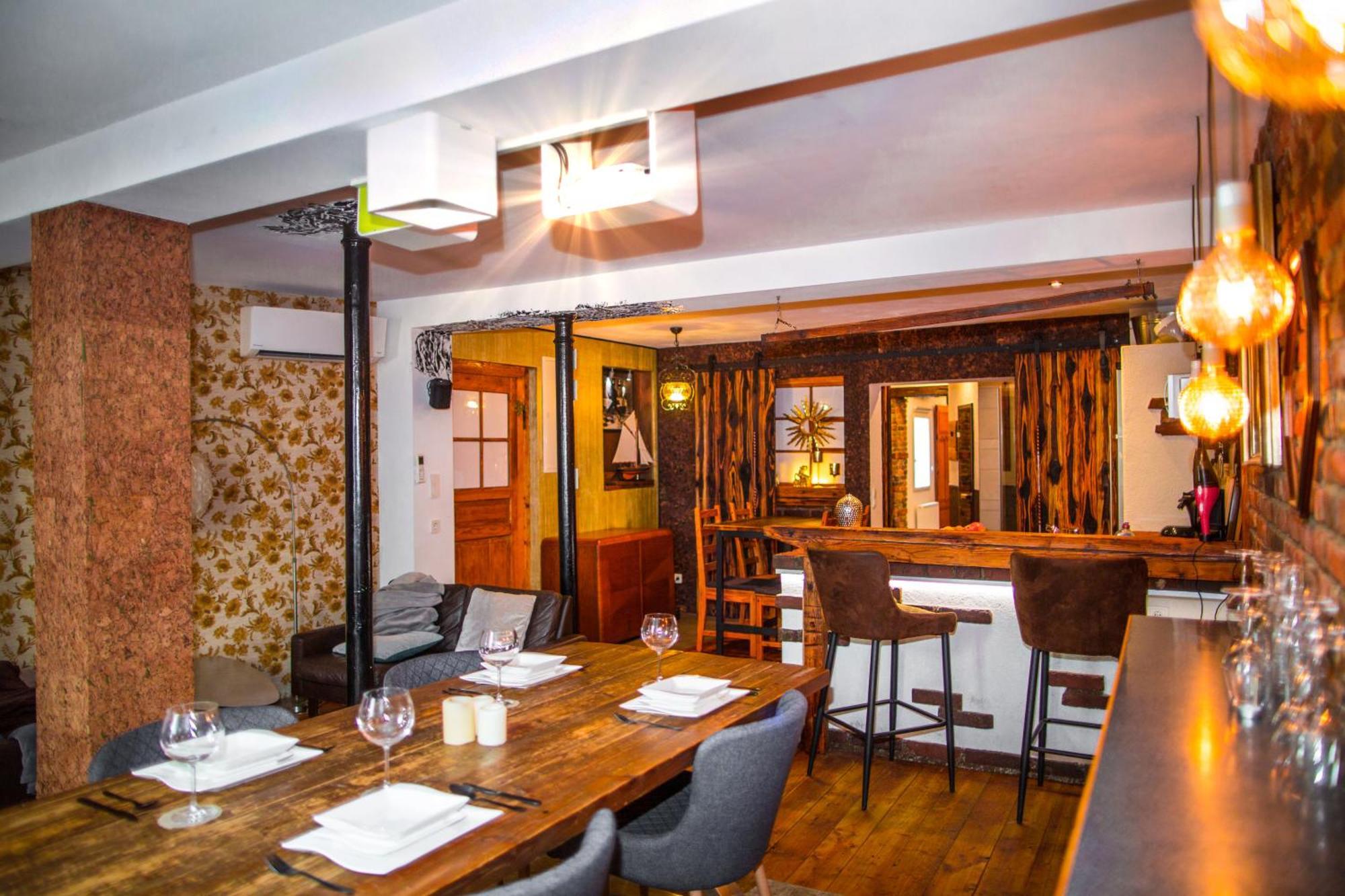 Bookeinfach Bad Ems - Private - Sauna Jacuzzi Whirlpool Swimmingpool Alahna Sup Beachvolleyball Billiards Ping Pong Cinema Theater Music Disco Ball Bbq Und Parkplaetze Экстерьер фото