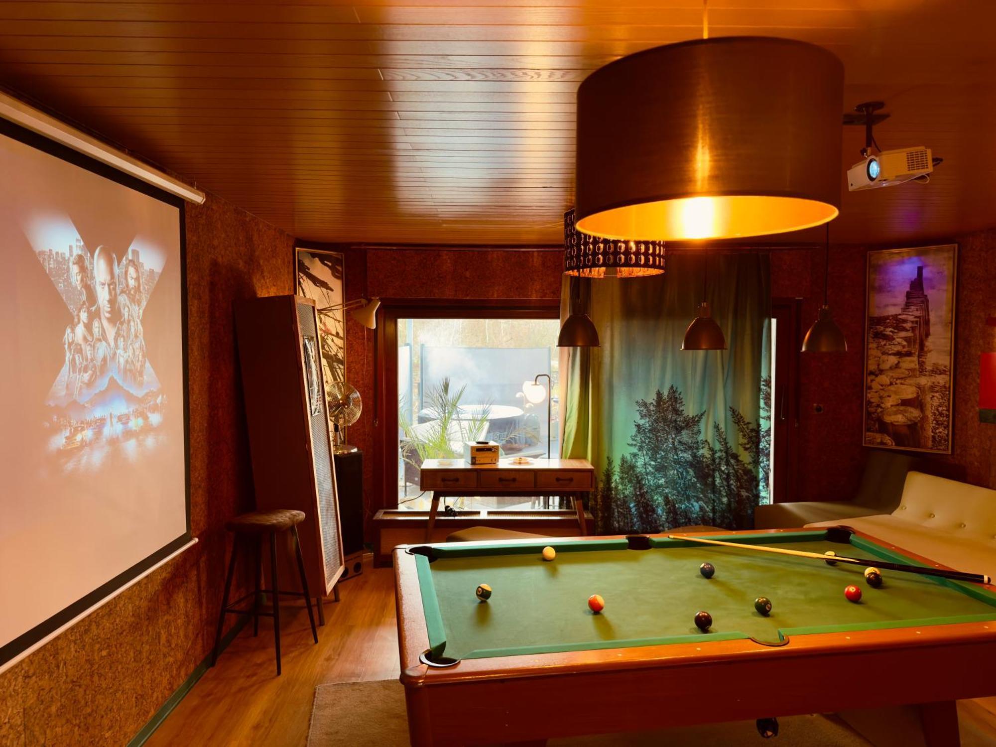 Bookeinfach Bad Ems - Private - Sauna Jacuzzi Whirlpool Swimmingpool Alahna Sup Beachvolleyball Billiards Ping Pong Cinema Theater Music Disco Ball Bbq Und Parkplaetze Экстерьер фото