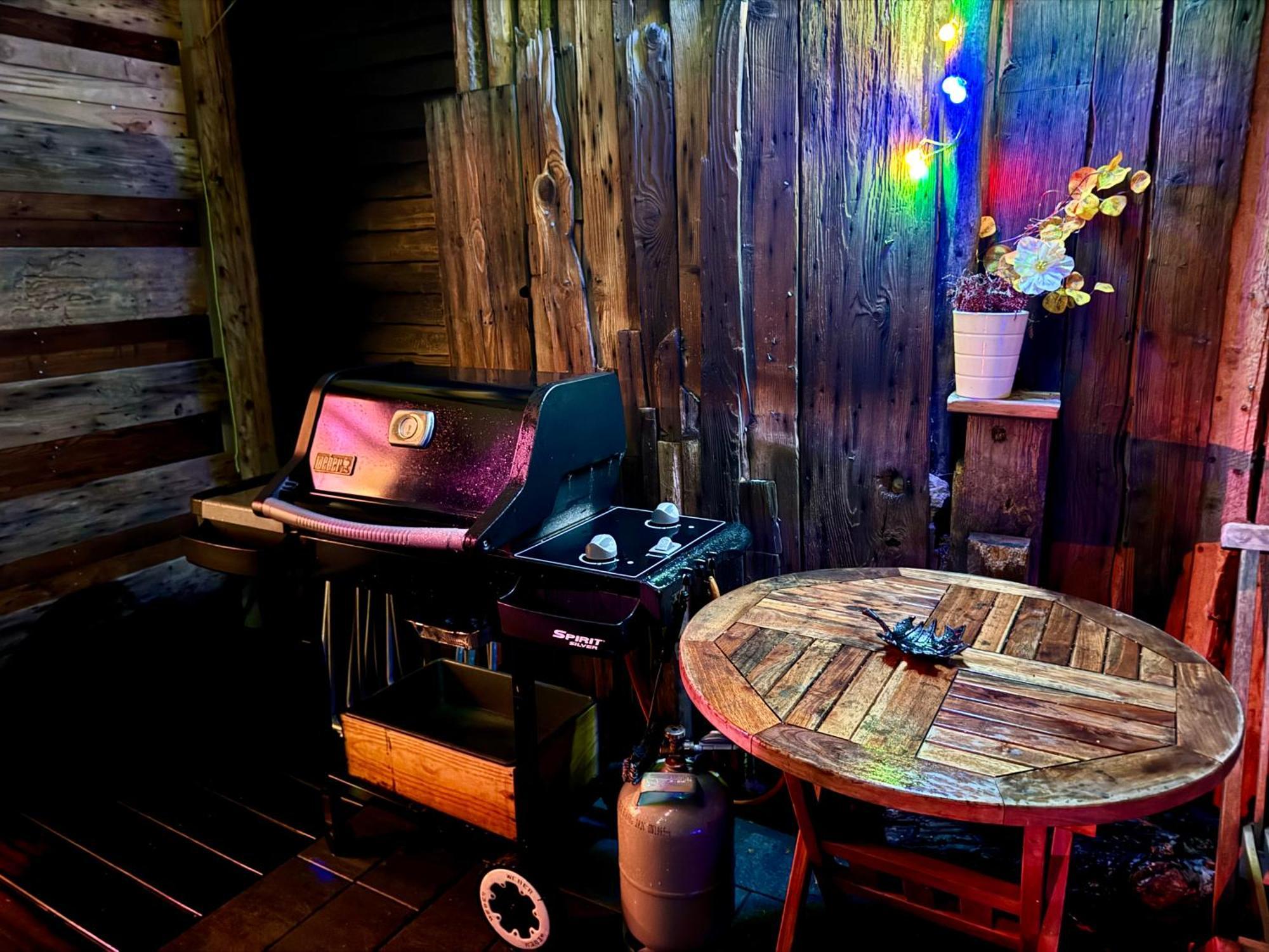 Bookeinfach Bad Ems - Private - Sauna Jacuzzi Whirlpool Swimmingpool Alahna Sup Beachvolleyball Billiards Ping Pong Cinema Theater Music Disco Ball Bbq Und Parkplaetze Экстерьер фото